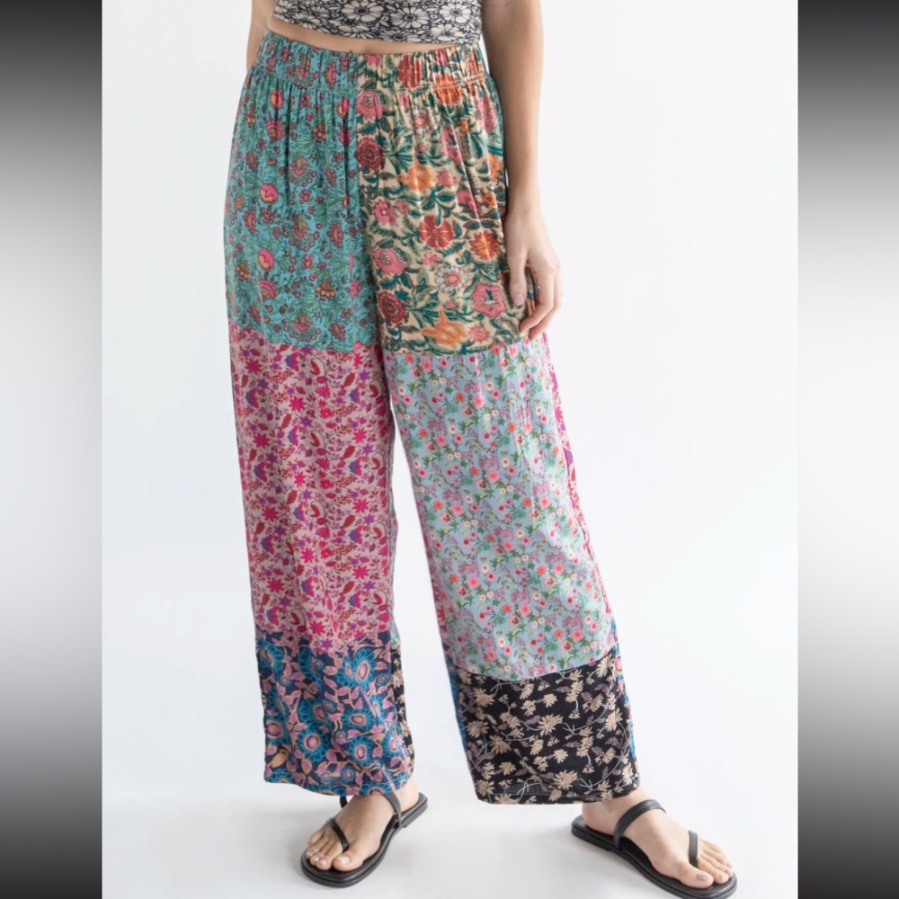 NWT MIMI FLORAL WIDE LEG PANTS LARGE
